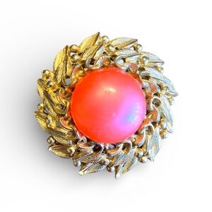 Vintage Coral Pink Cabochon Leaf Wreath Brooch